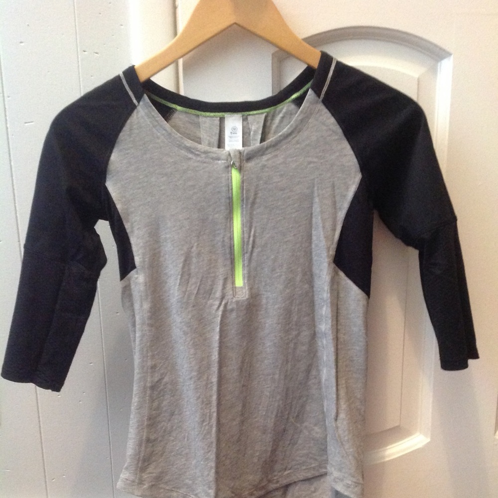 Ivivva by Lululemon 3/4 sleeve top 12 EUC